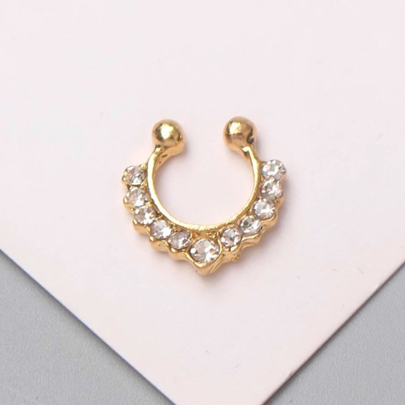 "Kelsie" Nose Ring/Ear Cuff Diamond Everyday/Costume/Beach Jewelry/Accessory - Picture 8 of 8